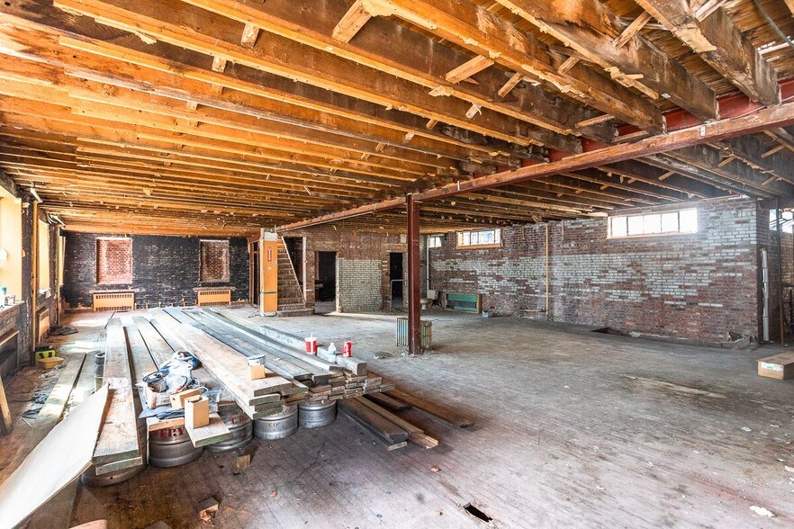 1539 Covert St, Ridgewood, NY à louer - Photo intérieure – Image 3 sur 80