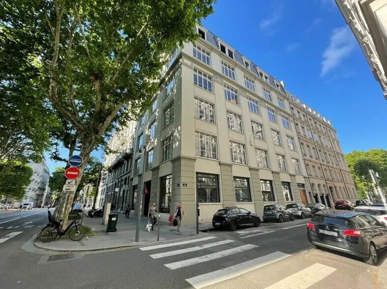 Bureau dans Lyon à louer - Photo de l’immeuble – Image 1 sur 11