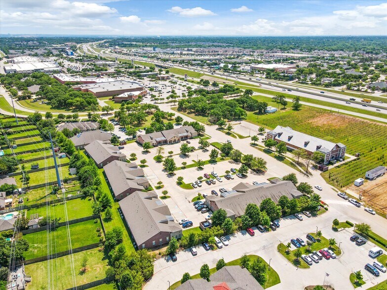 4811-4851 Merlot Ave, Grapevine, TX à louer - Photo de l’immeuble – Image 3 sur 5