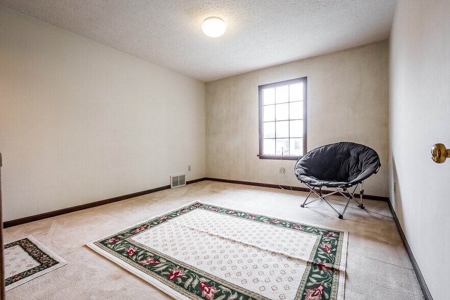3784 Cleveland Ave NW, Canton, OH à vendre - Photo de l’immeuble – Image 3 sur 31