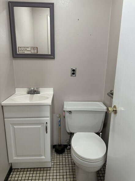 1231 Mohawk St, Utica, NY à louer - Photo intérieure – Image 3 sur 9