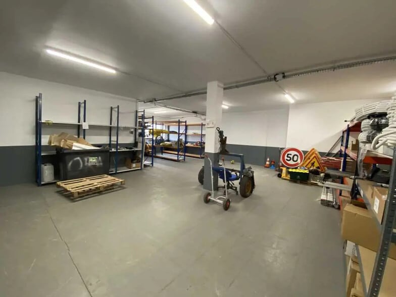 Local d'activités dans Pierrefitte-sur-Seine à vendre - Photo de l’immeuble – Image 2 sur 6