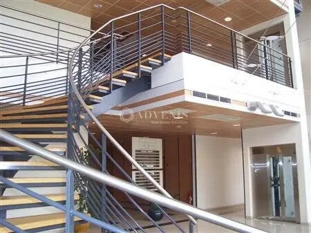 Bureau dans Poissy à louer - Photo de l’immeuble – Image 3 sur 12