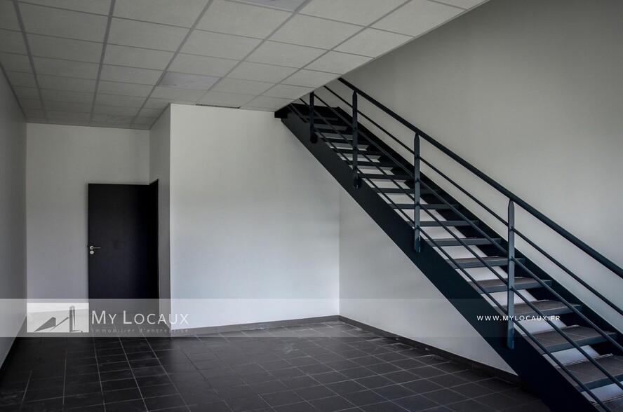 Rue De La Briqueterie, Louvres à louer - Photo de l’immeuble – Image 3 sur 7