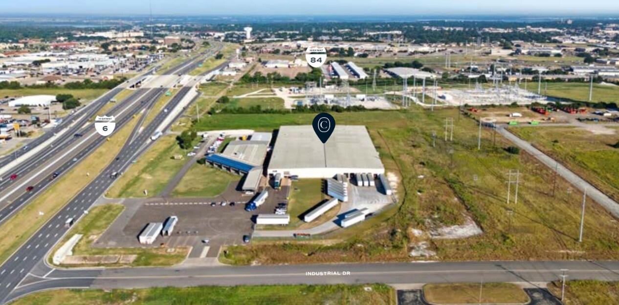 700 W Loop 340, Woodway, TX à louer Photo de l’immeuble– Image 1 sur 12
