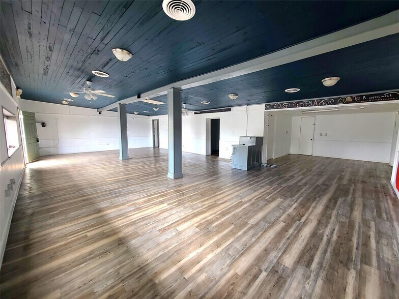 4531 S Texoma Pky, Denison, TX à louer - Photo de l’immeuble – Image 3 sur 10