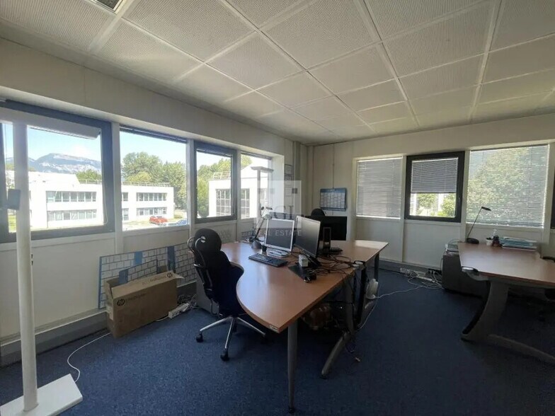 Bureau dans Eybens à louer - Photo de l’immeuble – Image 3 sur 4