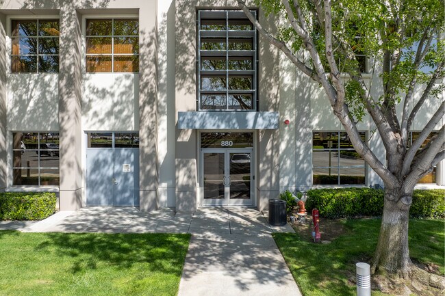 Plus de détails pour 680 N McCarthy Blvd, Milpitas, CA - Bureau à louer