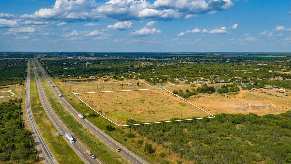 175 County Road 1151, Pearsall, TX à vendre - Photo de l’immeuble – Image 1 sur 31