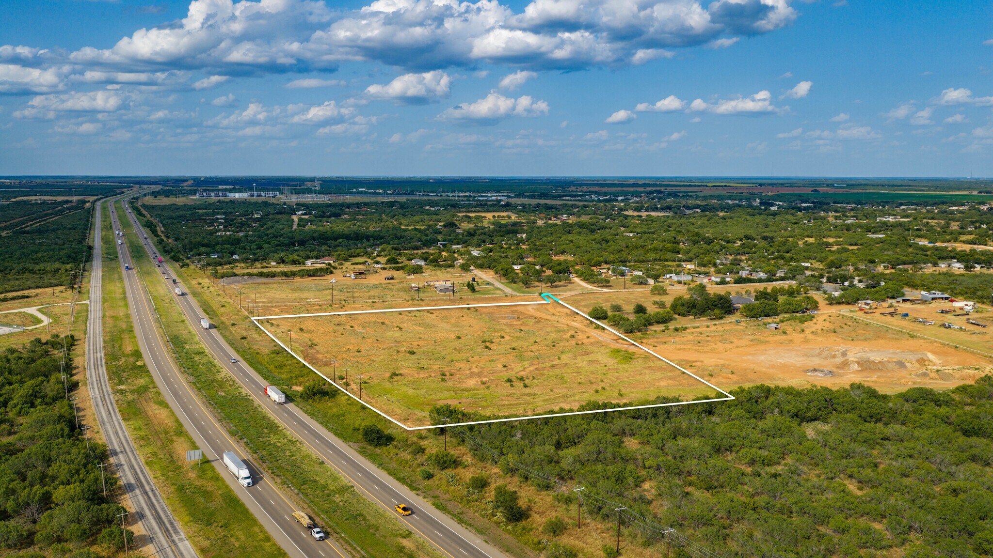 175 County Road 1151, Pearsall, TX à vendre Photo de l’immeuble– Image 1 sur 32
