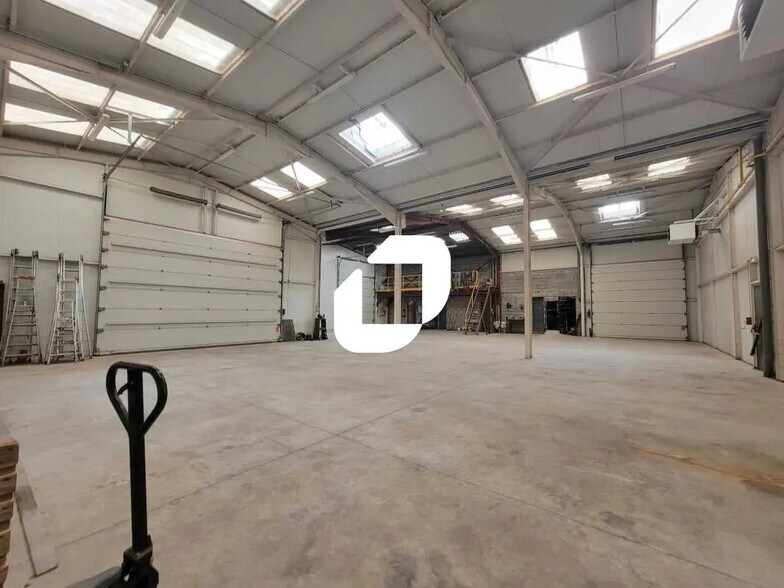 Local d'activités dans Angerville à vendre - Photo intérieure – Image 3 sur 12