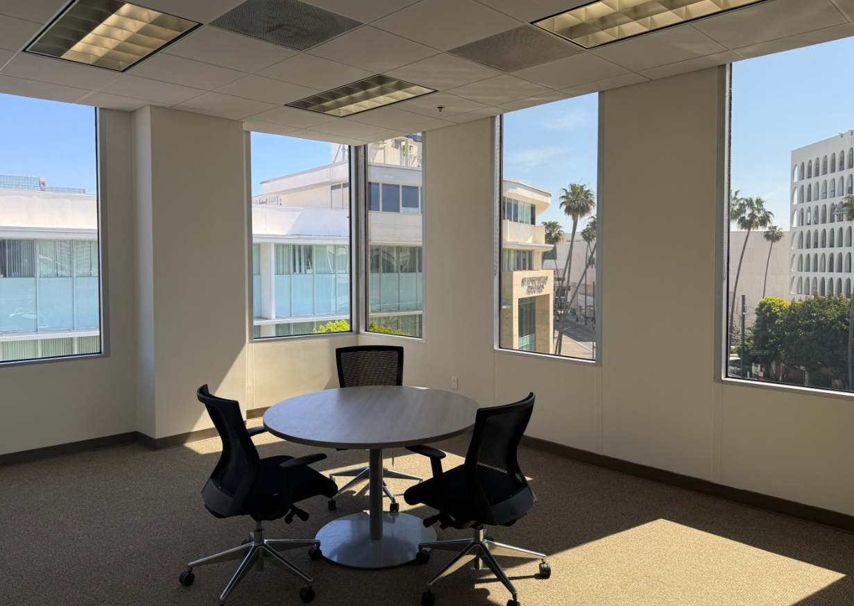 9777 Wilshire Blvd, Beverly Hills, CA à louer Photo intérieure– Image 1 sur 1