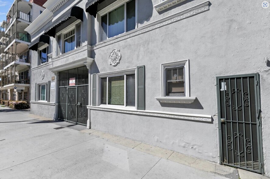 625 E Broadway, Long Beach, CA à vendre - Photo de l’immeuble – Image 3 sur 24