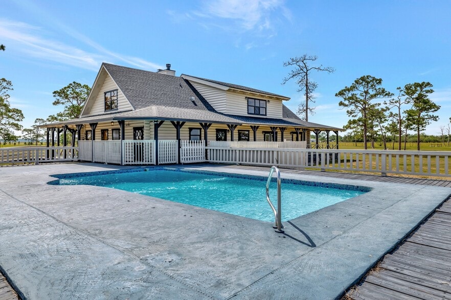 6575 NE 96th Ave, Okeechobee, FL à vendre - Photo de l’immeuble – Image 3 sur 34