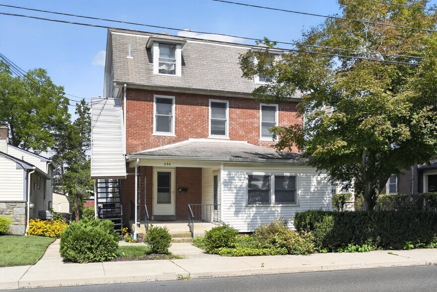434 W Walnut St, North Wales, PA à vendre - Photo principale – Image 1 sur 8