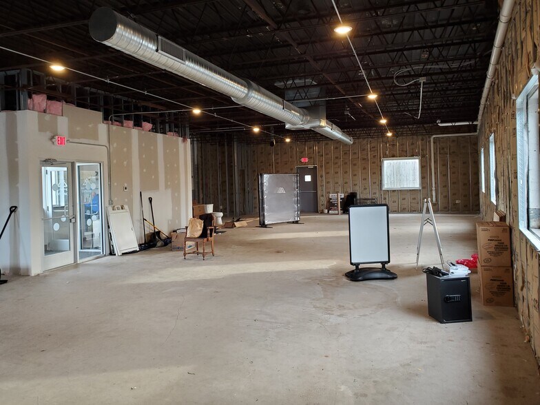 5363 Main St, Buffalo, NY à louer - Photo de l’immeuble – Image 2 sur 3