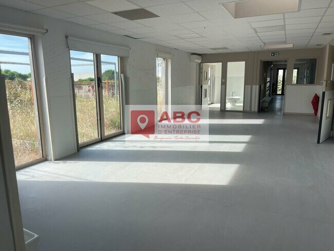 Plus de détails pour Bureau à vendre