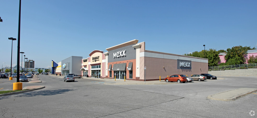 10-20 Harwood Ave W, Ajax, ON à louer - Photo de l’immeuble – Image 3 sur 5