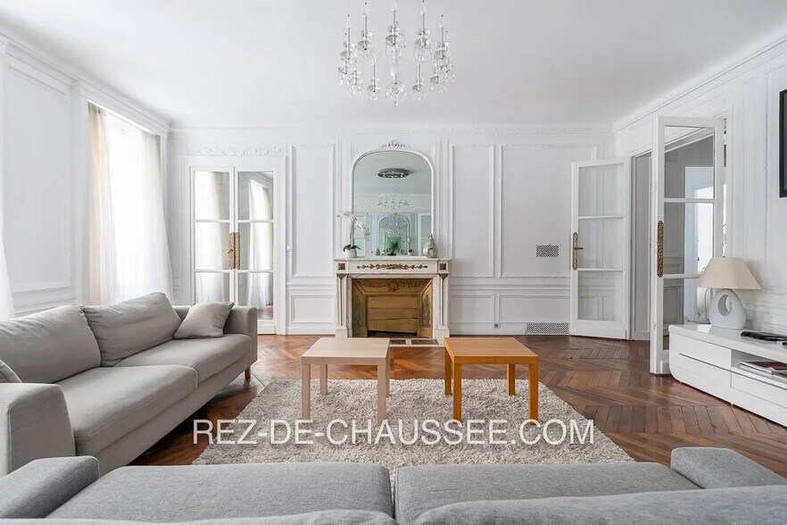Bureau dans Paris à vendre - Photo de l’immeuble – Image 2 sur 11