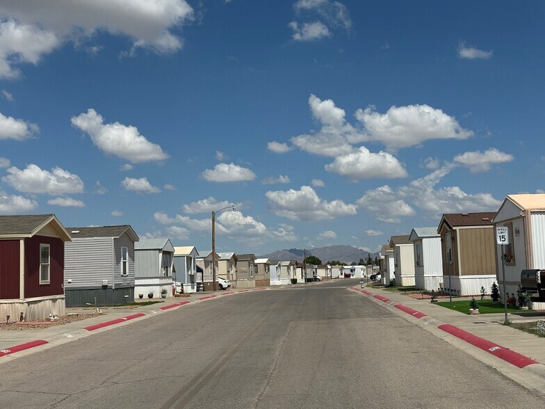 8888 Rabe Ct, El Paso, TX à vendre - Photo de l’immeuble – Image 2 sur 5