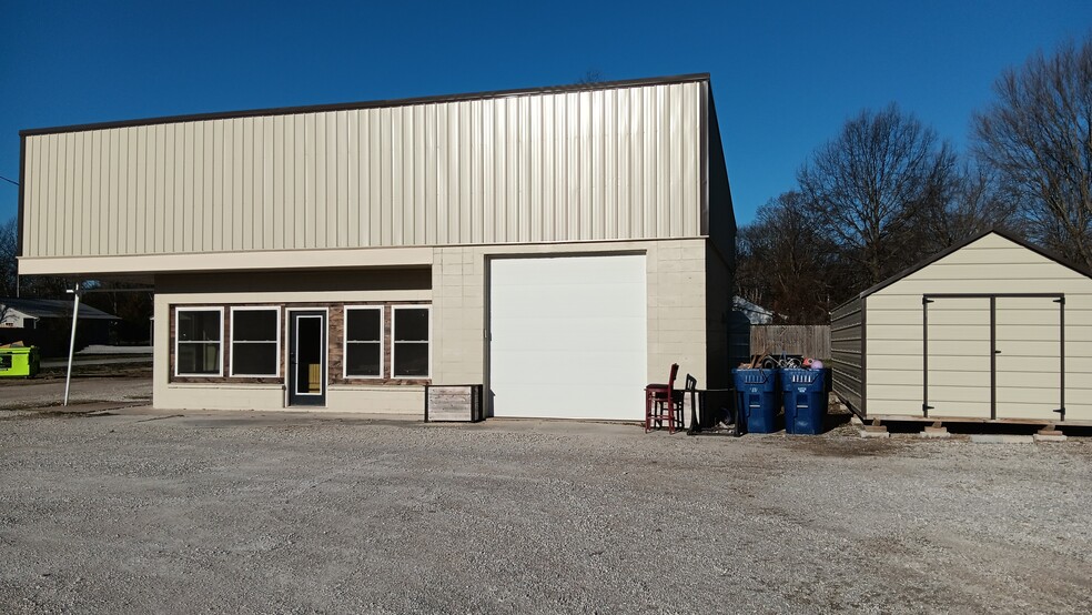 215 S 14th St, Sarcoxie, MO à vendre - Photo de l’immeuble – Image 3 sur 11