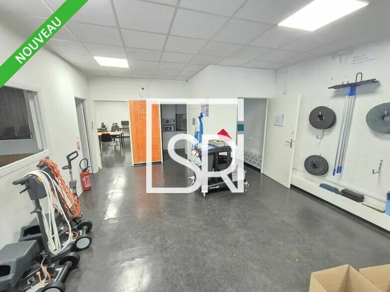 Industriel/Logistique dans Clermont-Ferrand à louer - Photo de l’immeuble – Image 2 sur 12