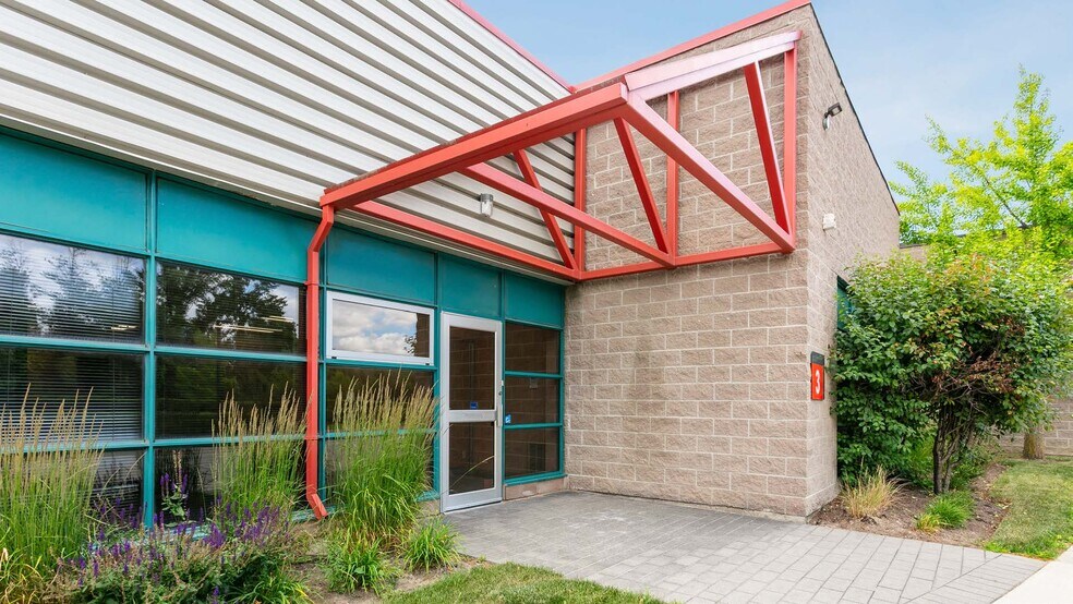 5155 Spectrum Way, Mississauga, ON à vendre - Photo de l’immeuble – Image 3 sur 4
