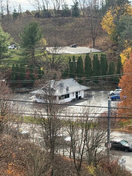 2569 Brandt School Rd, Wexford, PA à vendre - Photo de l’immeuble – Image 2 sur 3