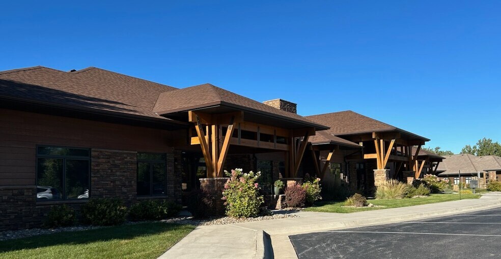 219 Founders Park Dr, Rapid City, SD à louer - Photo de l’immeuble – Image 2 sur 3