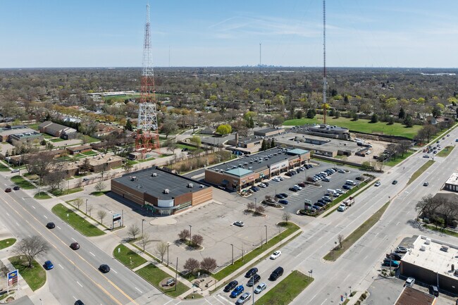 Plus de détails pour 24700-24840 Greenfield Rd, Oak Park, MI - Local commercial à louer
