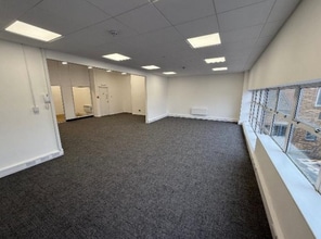 8 David Rd, Slough à louer Photo intérieure– Image 2 sur 4