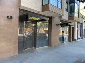 786-798 Valencia St, San Francisco, CA à louer Photo de l’immeuble– Image 1 sur 4