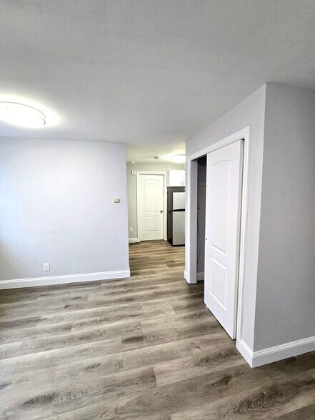 275 Grand, Leonia, NJ à vendre - Photo de l’immeuble – Image 2 sur 18