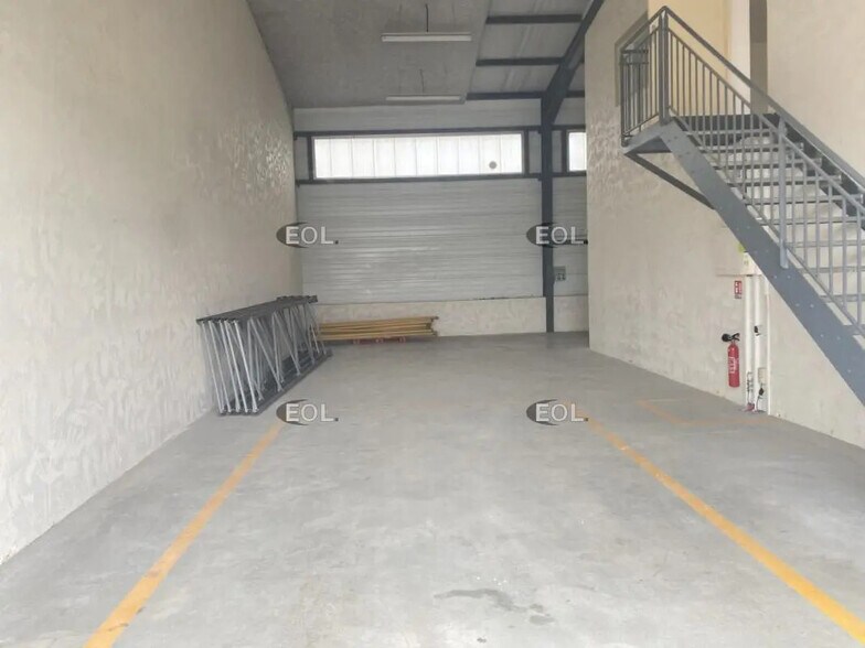 Industriel/Logistique dans Chassieu à louer - Photo de l’immeuble – Image 3 sur 10