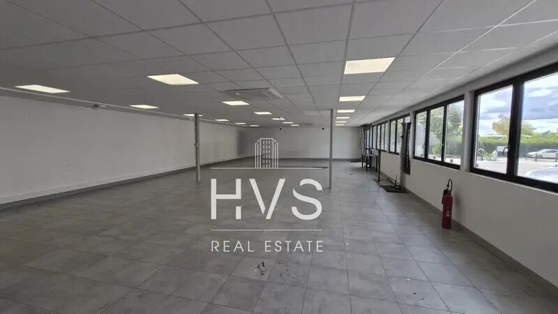 Local d’activités dans Aix-en-Provence à louer - Photo de l’immeuble – Image 2 sur 3