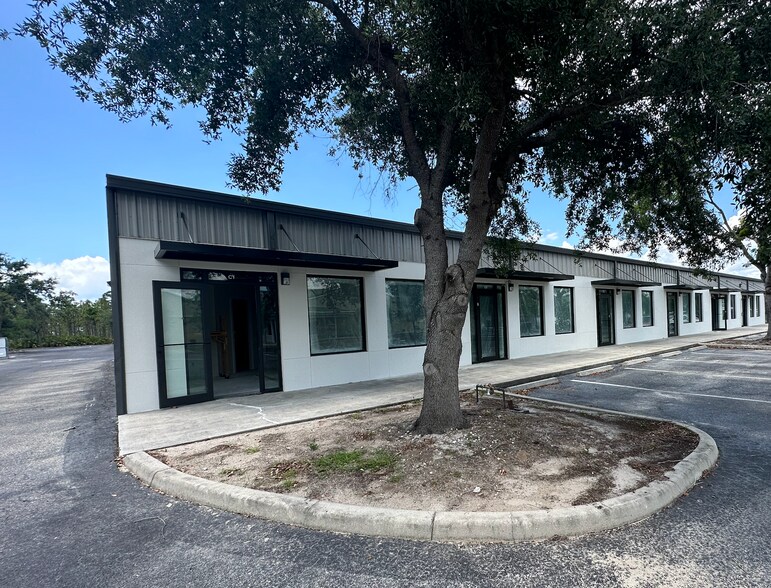 3769 Acline Rd, Punta Gorda, FL à louer - Photo de l’immeuble – Image 2 sur 7