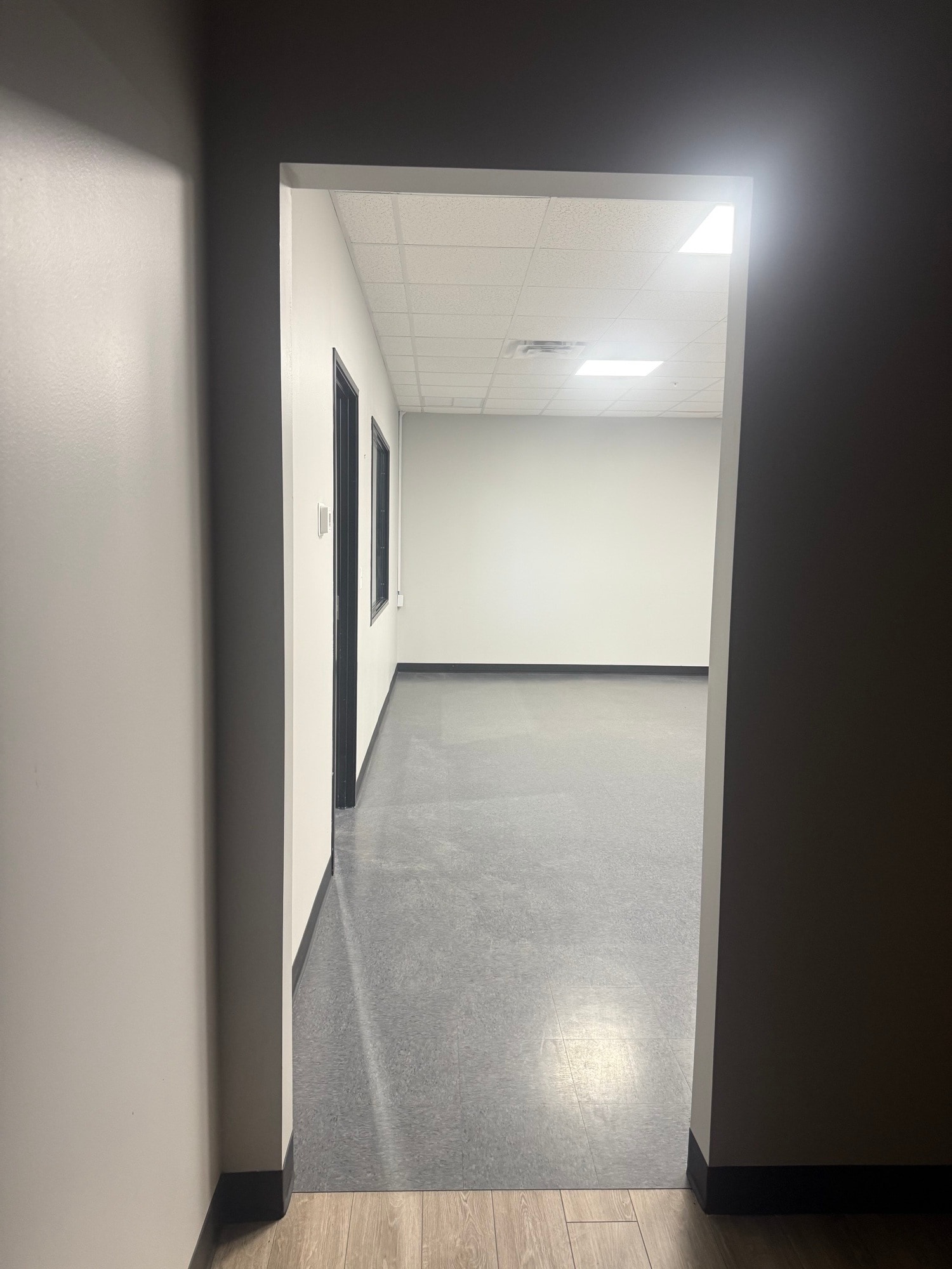 214 Warehouse Dr, Buda, TX à louer Photo intérieure– Image 1 sur 11