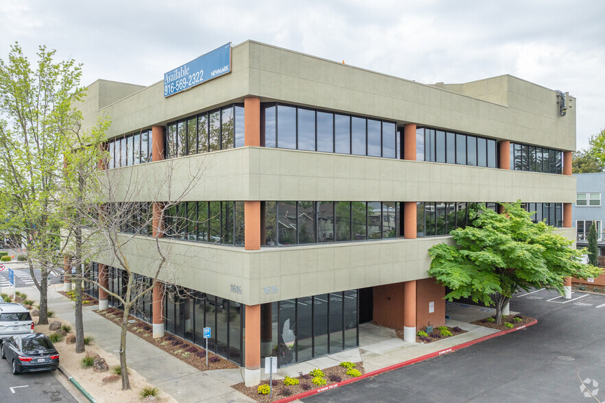 1616 29th St, Sacramento, CA à vendre - Photo de l’immeuble – Image 1 sur 9
