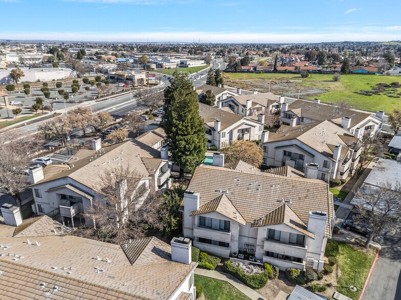 3101 Buchanan Rd, Antioch, CA à vendre - Photo de l’immeuble – Image 3 sur 8