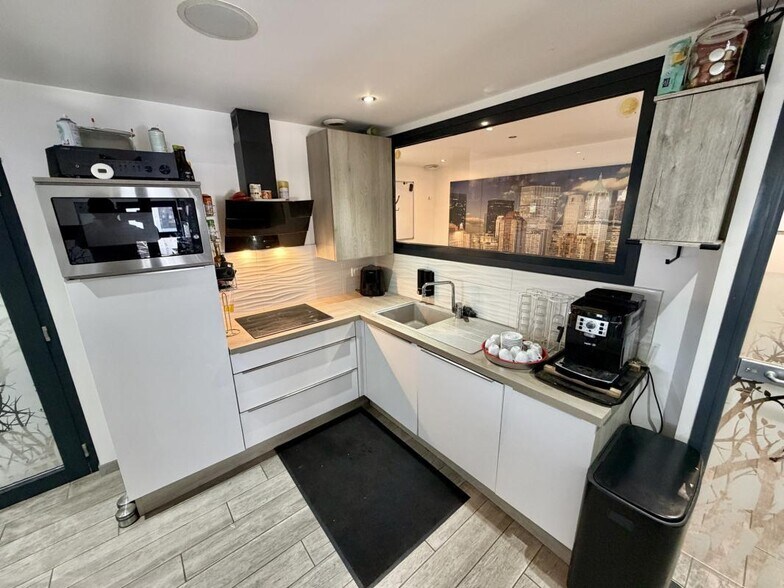 Bureau dans Montpellier à louer - Photo de l’immeuble – Image 3 sur 12
