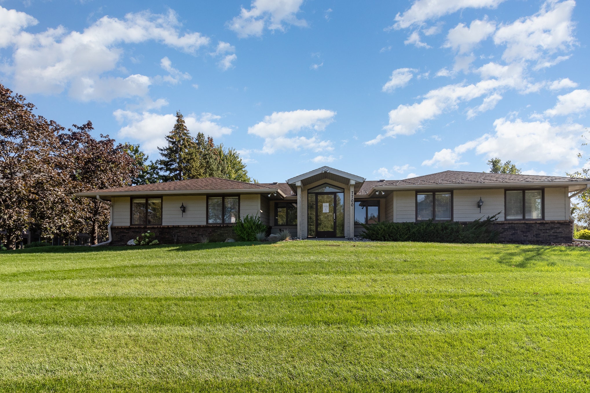 7700 W 145th St, Apple Valley, MN à vendre Photo de l’immeuble– Image 1 sur 15