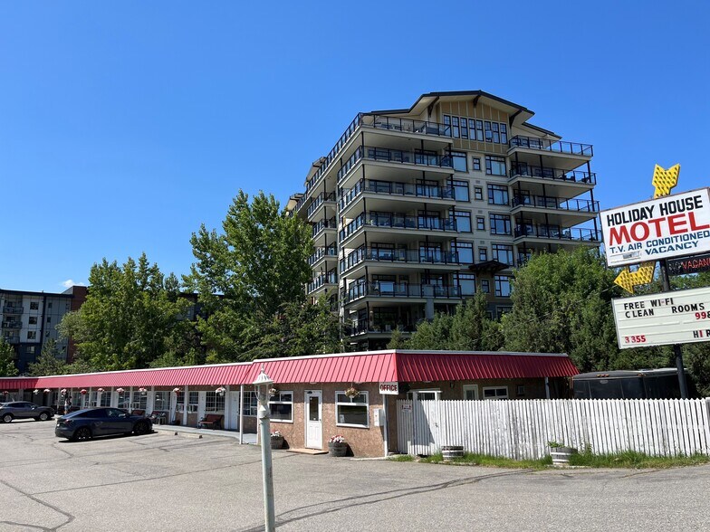 3355 Skaha Lake Rd, Penticton, BC à vendre - Photo principale – Image 1 sur 13