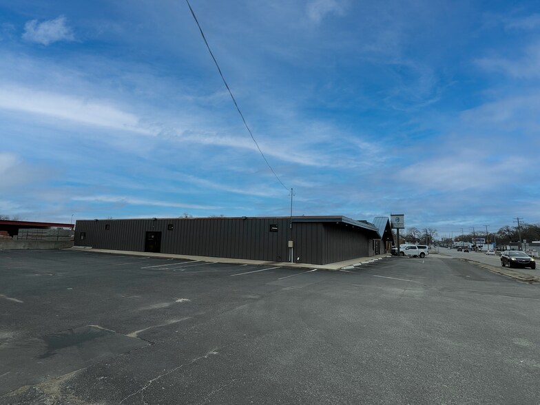1623-1635 Chicago Dr SW, Grand Rapids, MI à vendre - Photo de l’immeuble – Image 3 sur 21
