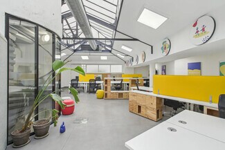 Plus de détails pour 27 Rue De Citeaux, Paris - Bureau à vendre