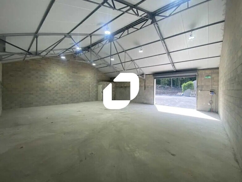 Industriel/Logistique dans Montagny-en-Vexin à louer - Photo de l’immeuble – Image 2 sur 11