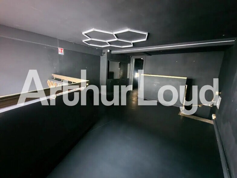 Local commercial dans Caen à louer - Photo de l’immeuble – Image 3 sur 4