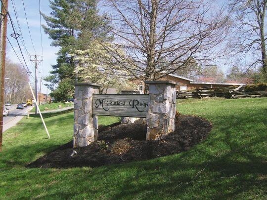 2075 Langhorne Rd, Lynchburg, VA à vendre - Photo de l’immeuble – Image 2 sur 26