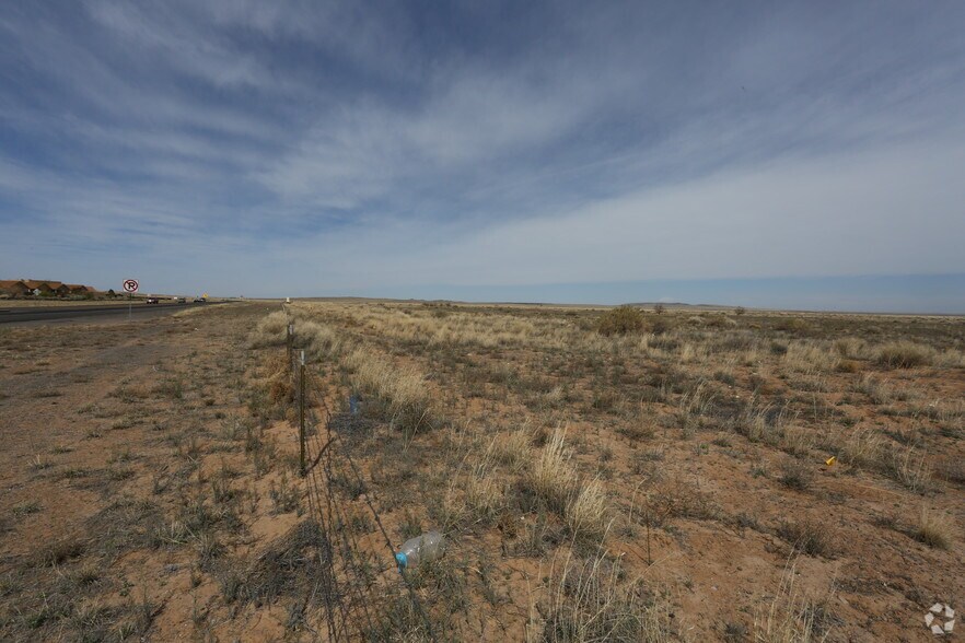 Desert Willow & Autumn Brush Rd, Los Lunas, NM à vendre - Photo principale – Image 1 sur 1