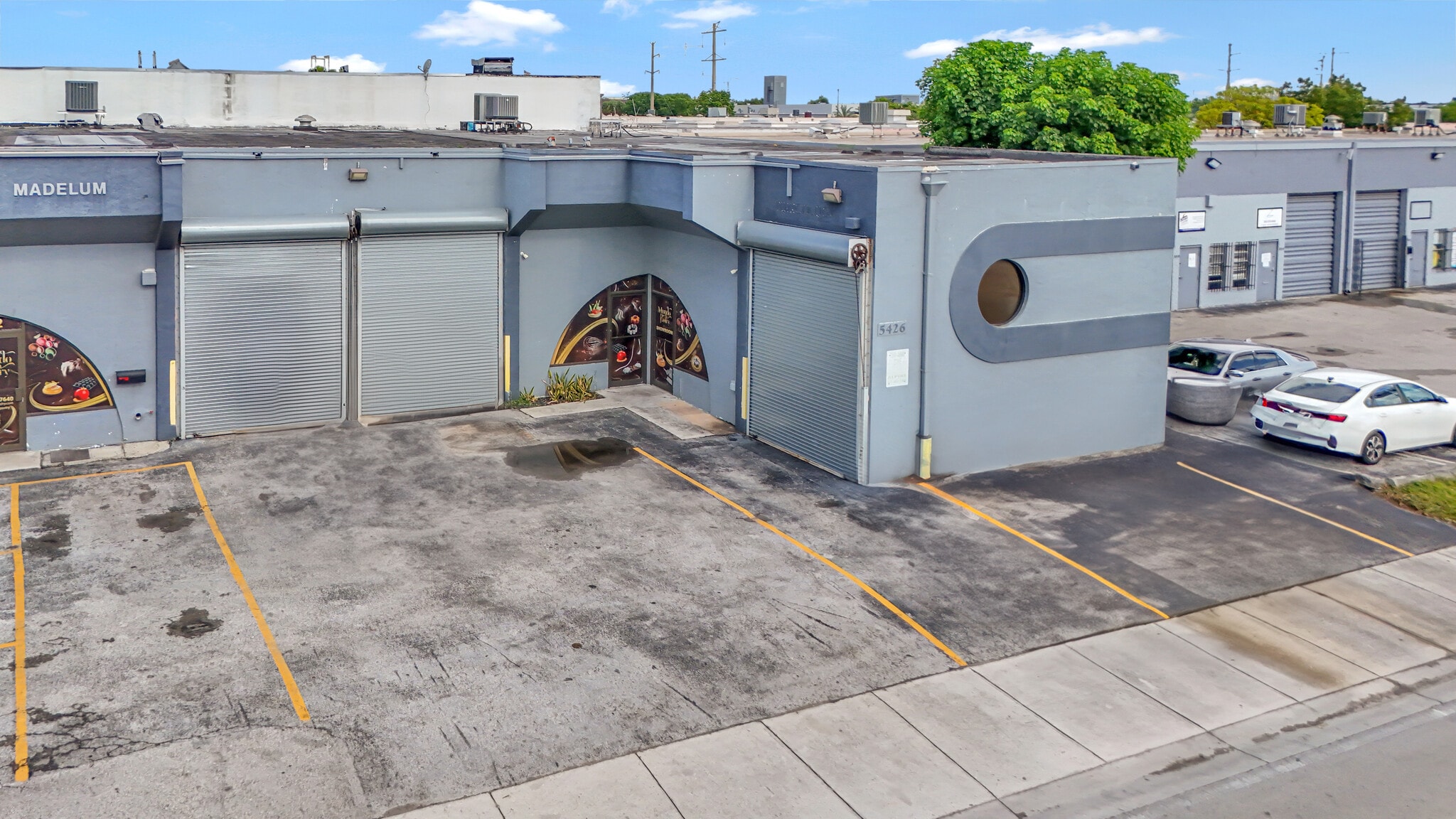5400-5426 NW 79th Ave, Miami, FL à louer Photo de l’immeuble– Image 1 sur 4