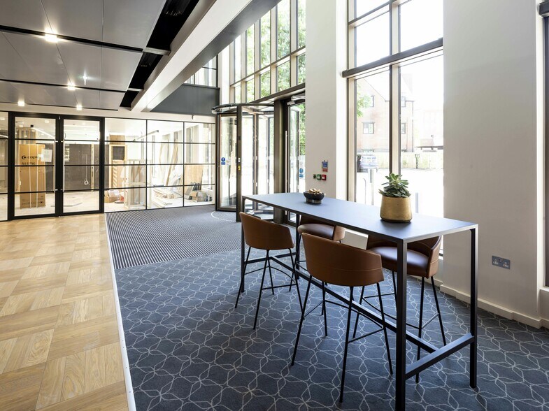 10 Bricket Rd, St Albans à louer - Photo intérieure – Image 3 sur 8